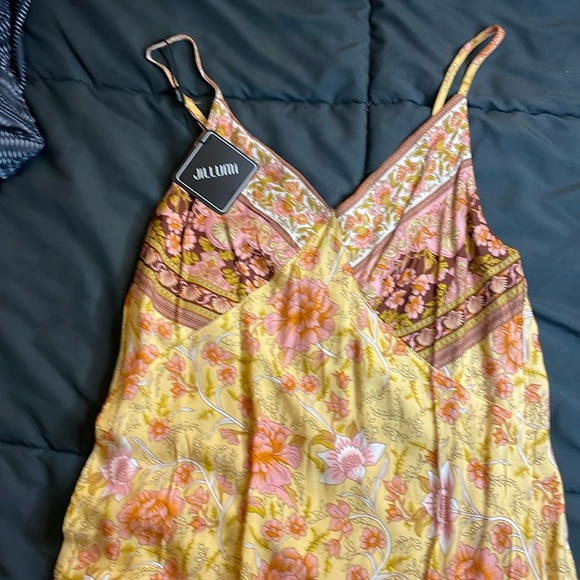 jillumi Dresses & Skirts - Jillumi spaghetti strap dress